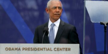 Barack Obama’s Top 5 Rappers in 2016 Reminds Us That Hip-Hop Hasn’t Changed That Much in 10 Years
