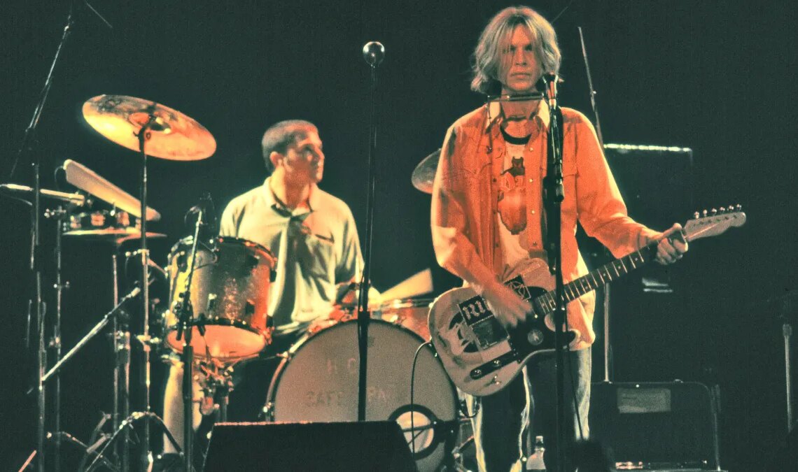 How Beck Turned an Embarrassing Moment Into a 1994 Hit (And Why It Became Embarrassing Again)