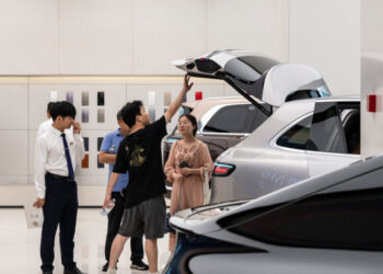 China’s Economy Grows at Slowest Pace in Years