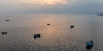 Shippers Face Deepening Dilemma as U.S. and Iran Vie for Control of the Gulf