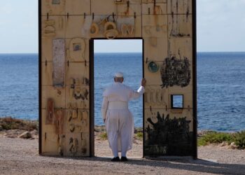 On July Fourth, Pope Leo urges U.S. to welcome, protect and assist immigrants