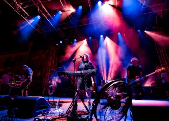 4 of the Saddest Shoegaze Songs of All Time
