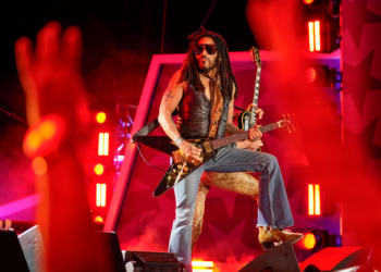 Lenny Kravitz Chooses to Wear the Most Bizarre Gym Apparel, but I Can’t Argue With His Logic