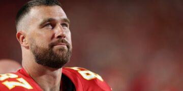 Travis Kelce Responds to AI-Generated Photo of His and Taylor Swift’s Wedding