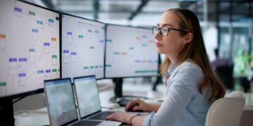Goldman economist offers a reality check on AI adoption: it took 15 years for computers to really show up in the data