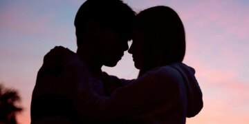 Introducing the ‘August Theory,’ the Dating Trend That Could Bring Your Ex Back