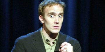 Jay Mohr Says He Once Walked Into a Comedy Club and Found Tracy Morgan Fighting Audience Members