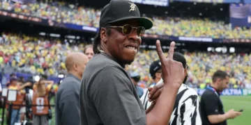 Jay-Z Performs With Nas and His Daughter, Throws Shots at Haters Online During Massive Yankees Stadium Performance
