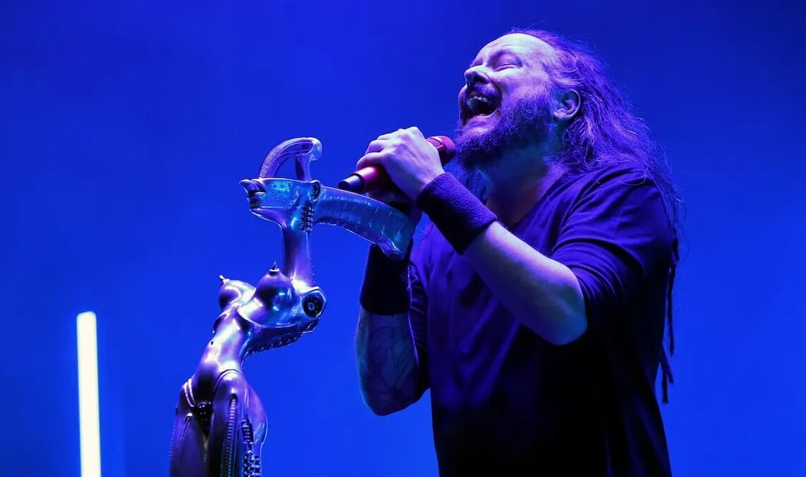 Korn’s ‘Freak On A Leash’ Somehow Sounds Even More Unhinged With a Live Orchestra