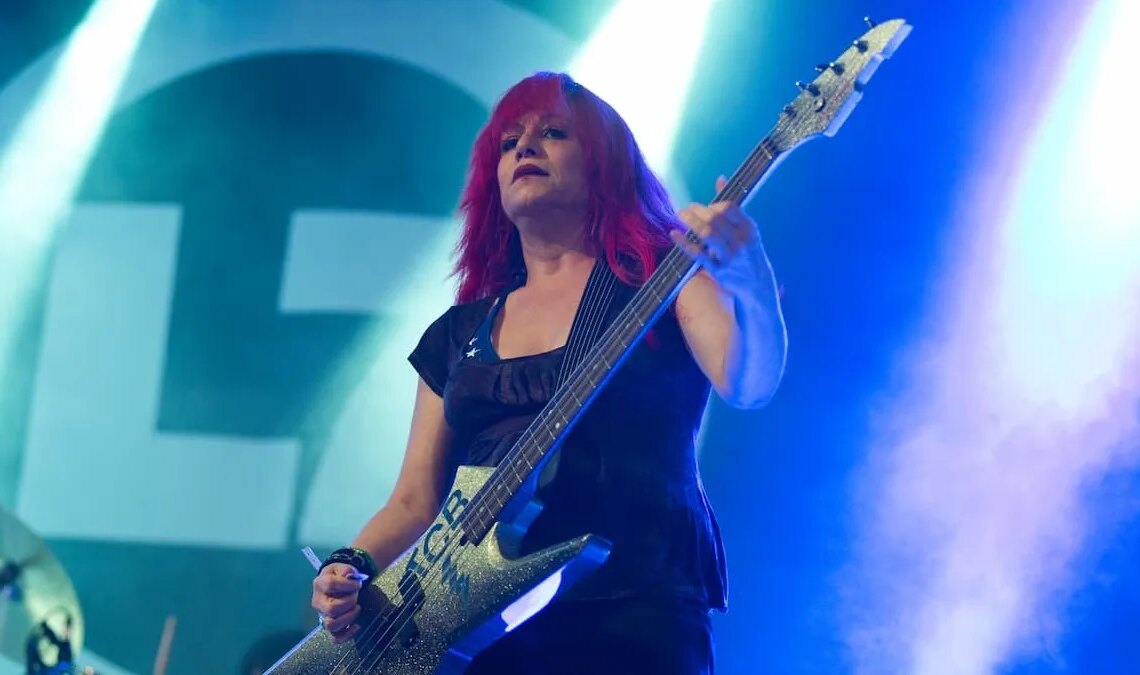 L7’s Jennifer Finch Suddenly Passes Away at 59 After Battling Brain Cancer