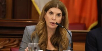 Council pay raise is sick joke on working people of New York