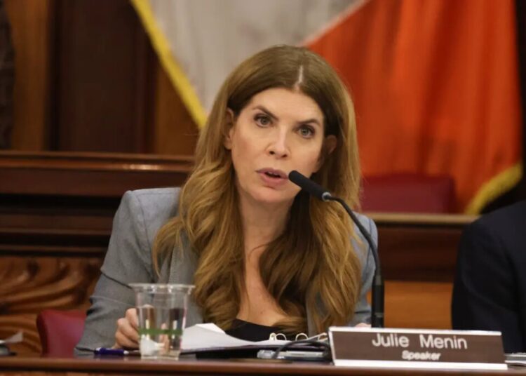 Council pay raise is sick joke on working people of New York