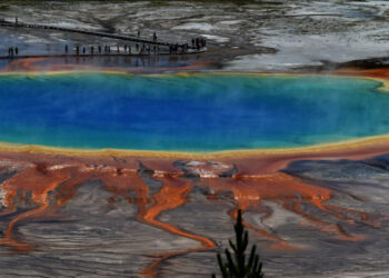 Tourists behave badly at Yellowstone’s largest hot spring