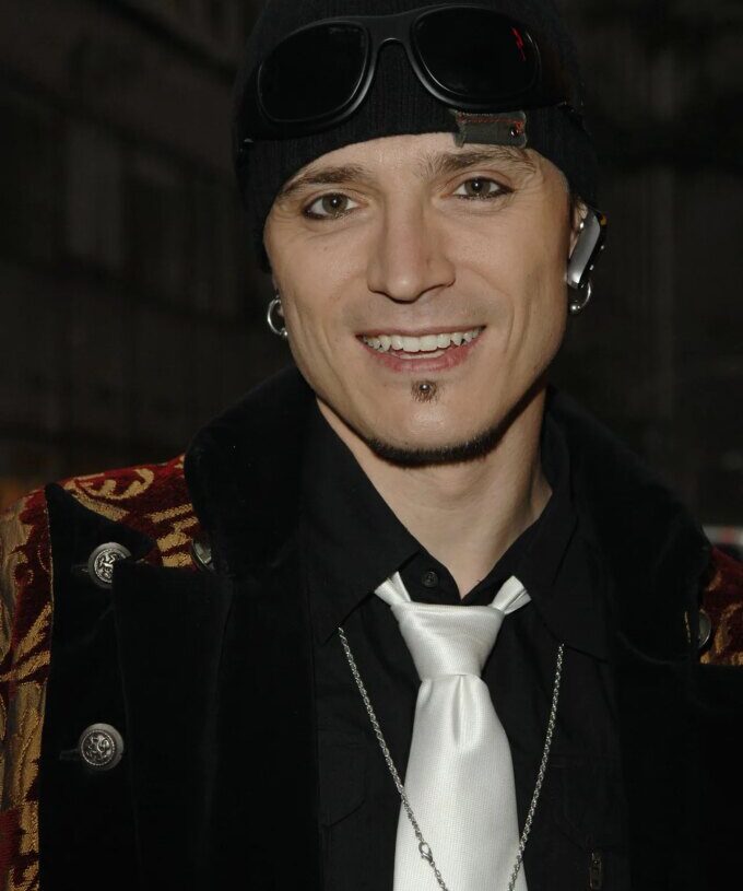 Pickup Artist Mystery Has an AI Girlfriend