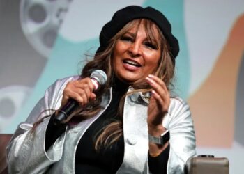 Pam Grier to Receive Lifetime Achievement Award at Santa Fe International Film Festival | Exclusive