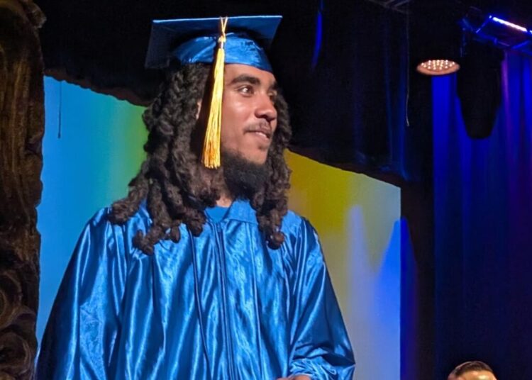 This teen was once homeless. He just delivered his class valedictorian speech.