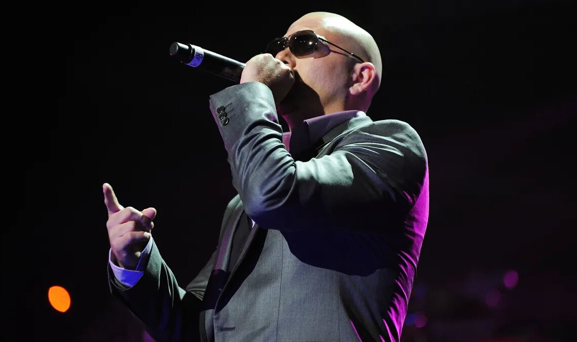Cashing In on Recession Pop: 3 of the All-Time Best Tracks From This Pop Era