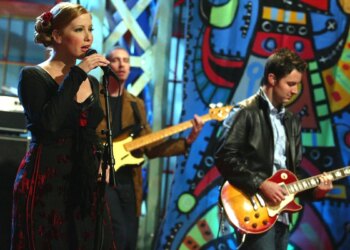 Beloved 90s Band Cancels Upcoming 2026 Tour Dates After Death of Longtime Bassist
