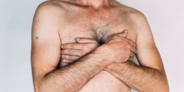 The Difference Between ‘Man Boobs’ and Male Breast Cancer, According to an Expert