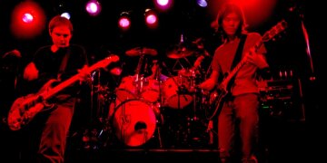 This 1995 Rock Hit Was the Product of an Intense Recording Session of ‘Cataclysmic’ Destruction
