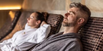 The Truth About Whether ‘Sleepcations’ Are Dangerous, According to an Insomnia Therapist