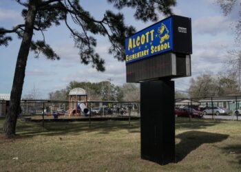 Shrinking student populations cause spike in public school closures across U.S.