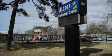 Shrinking student populations cause spike in public school closures across U.S.