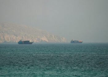 U.S. intensifies strikes on Iran’s coast along Strait of Hormuz