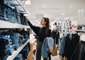 Outlets don’t always offer the best deals. Here’s how to find the real bargains.