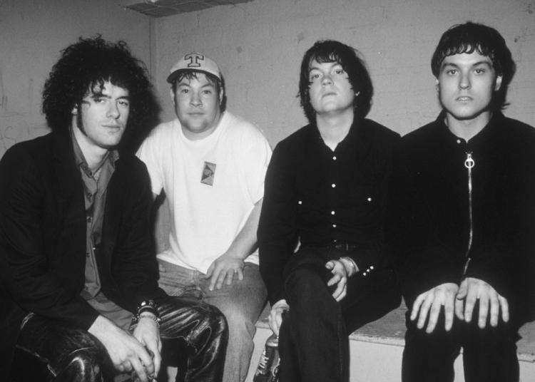3 Underrated Songs From the Late 90s That Accidentally Invented 2000s Indie Rock