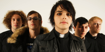 4 Songs From 2005 That Defined Being a Teenager Before Social Media Took Over