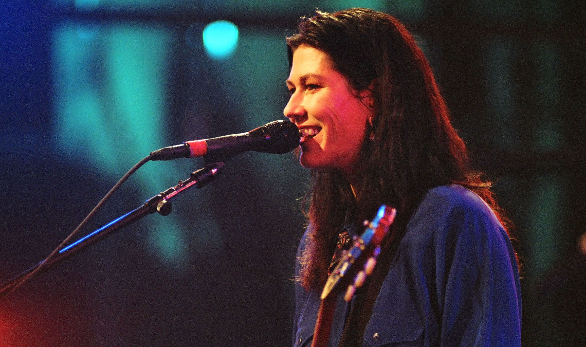 We Love Alanis Too, But Let’s Talk About These 3 Underappreciated Female Artists From the 1990s