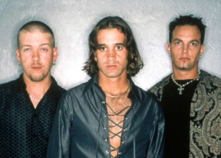 4 Underrated Grunge Songs From the Early 90s That Accidentally Created 2000s Rock