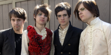 4 Alt-Rock Songs You Were Definitely Listening to While Dressing up to Take Myspace Scene Photos
