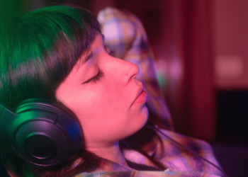 What Your Music Taste Says About Your Personality, According to Therapists