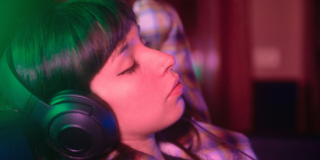 What Your Music Taste Says About Your Personality, According to Therapists