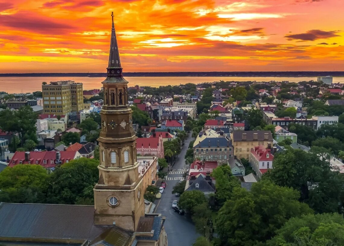 Where to Vacation If You Don’t Want to Get Robbed, According to the FBI