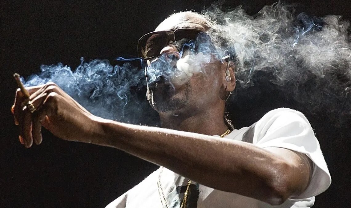 Snoop Dogg Recalls Scary Smoke Sesh Where He Only Took One Hit and Called It Quits Forever: ‘This Is Not for Me’