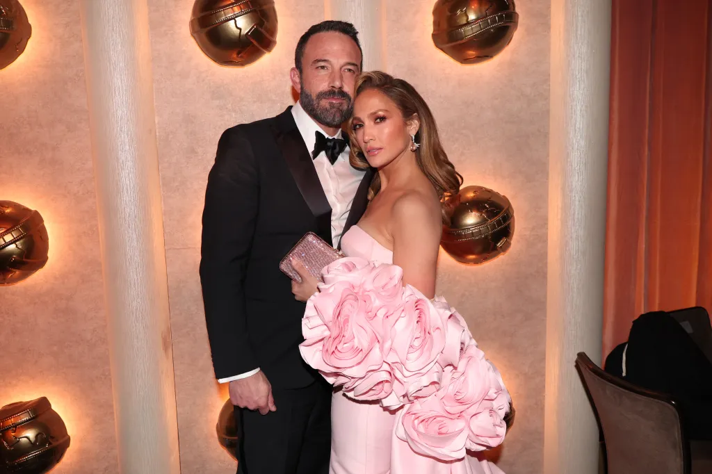 Ben Affleck and Jennifer Lopez pose at the 81st Golden Globe Awards.