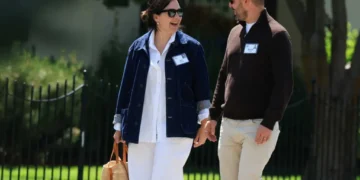 Bari Weiss’s new charm offensive appalls CBS staffers after ’60 Minutes’ gutting: report