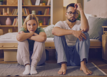 The Subtle Signs You’re Already in a ‘Silent Divorce,’ According to Therapists