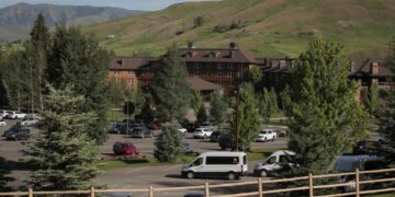 Sun Valley has spawned some memorably awful megadeals — it’s a complete joke now