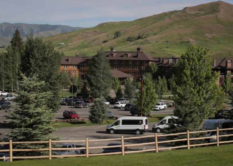 Sun Valley has spawned some memorably awful megadeals — it’s a complete joke now