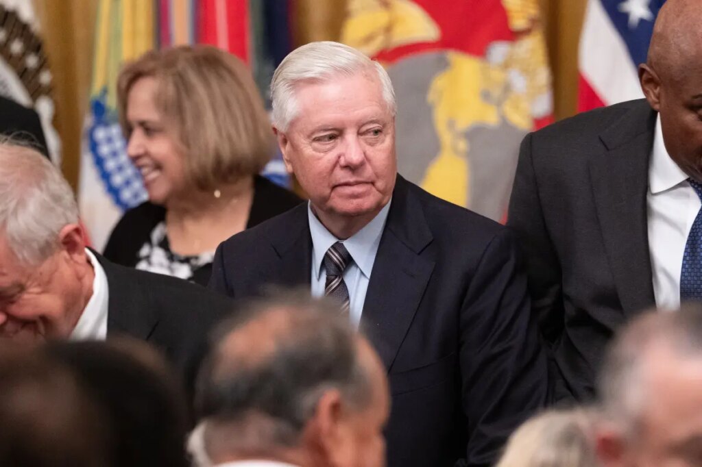 Medics called to Lindsey Graham’s home over ‘chest pains,’ then heart attack before his sudden death