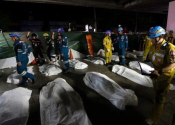 Death toll from Bangkok bar fire rises to 32 as 2 more die in hospital