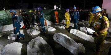 Death toll from Bangkok bar fire rises to 32 as 2 more die in hospital