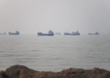 Iran warns Strait of Hormuz is a ‘red line’ and will resist until the end