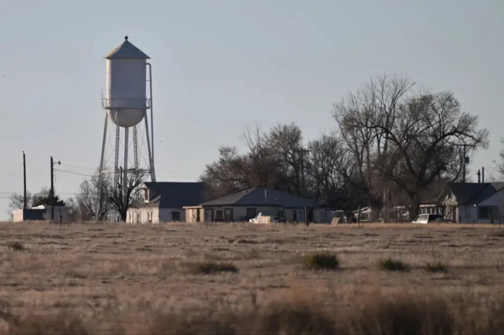 Colorado town abandoned after all public officials resign, drinking water ruled health hazard