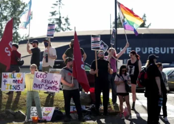 ‘Scary!’ MAGA meltdown erupts as young man states fact to Erika Kirk in church