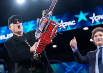 ‘Chainsaw-wielding’: Insiders reveal secret DOGE team lurks behind Trump duds